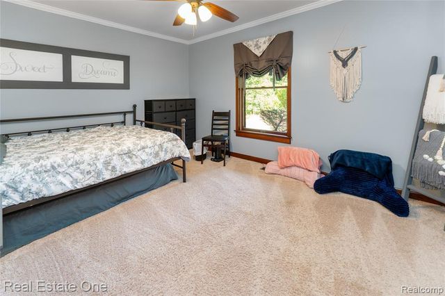 26500 Bell Road, New Boston, MI 48164