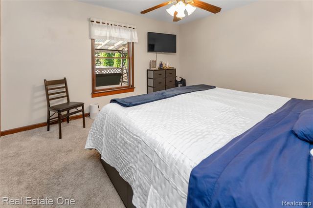 26500 Bell Road, New Boston, MI 48164