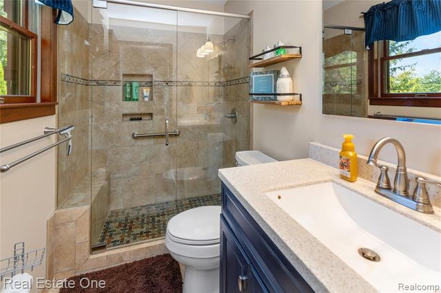 26500 Bell Road, New Boston, MI 48164