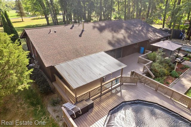 26500 Bell Road, New Boston, MI 48164