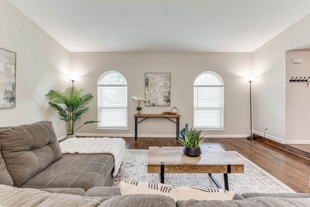 2021 Emory Oak Drive, Carrollton, TX 75007