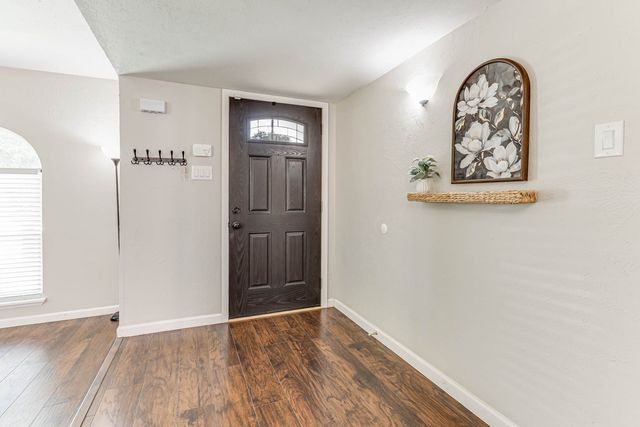 2021 Emory Oak Drive, Carrollton, TX 75007