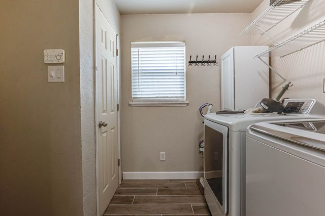 2021 Emory Oak Drive, Carrollton, TX 75007