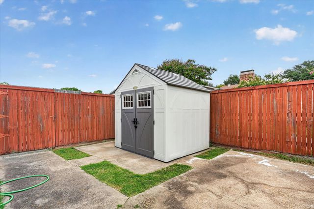 2021 Emory Oak Drive, Carrollton, TX 75007