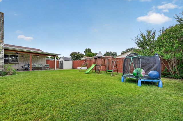 2021 Emory Oak Drive, Carrollton, TX 75007