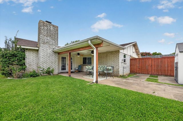 2021 Emory Oak Drive, Carrollton, TX 75007