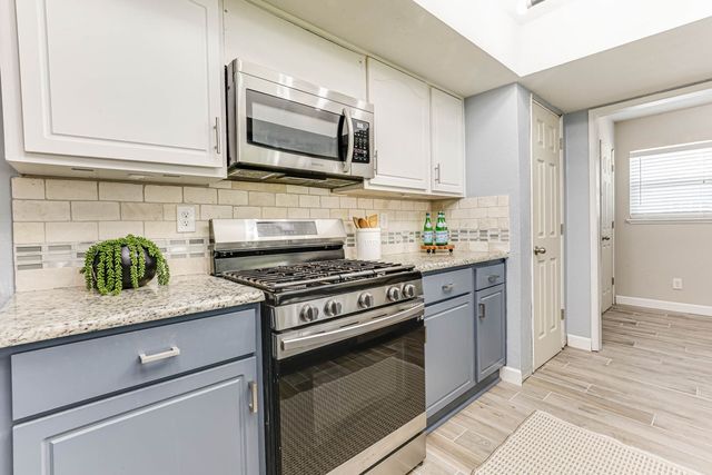 2021 Emory Oak Drive, Carrollton, TX 75007