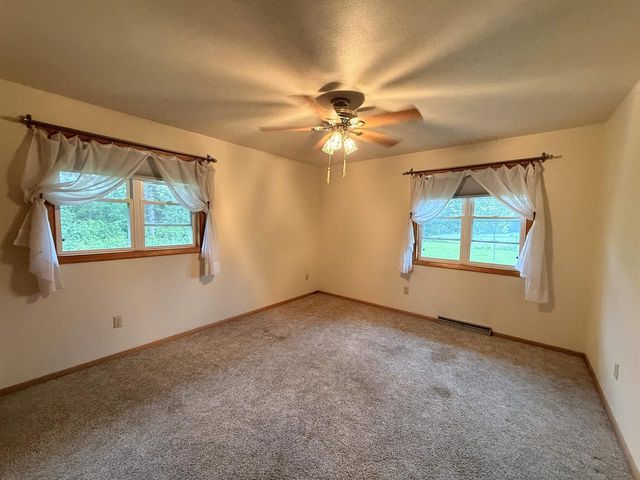3926 N Harmony Townhall Road, Janesville, WI 53546
