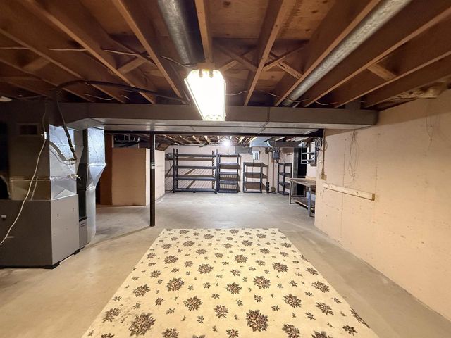 3926 N Harmony Townhall Road, Janesville, WI 53546