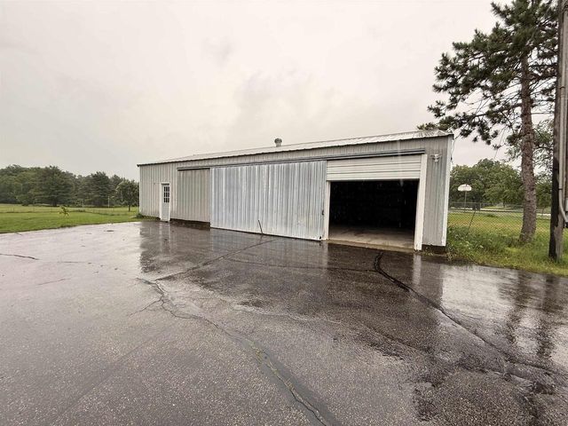 3926 N Harmony Townhall Road, Janesville, WI 53546