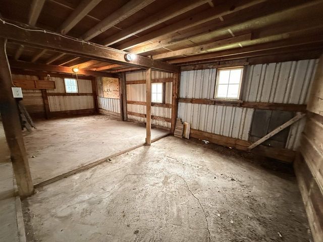 3926 N Harmony Townhall Road, Janesville, WI 53546