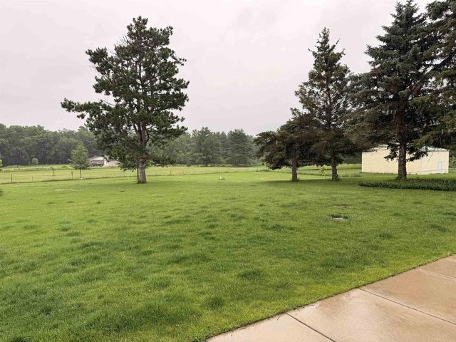 3926 N Harmony Townhall Road, Janesville, WI 53546