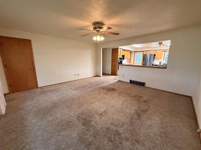 3926 N Harmony Townhall Road, Janesville, WI 53546