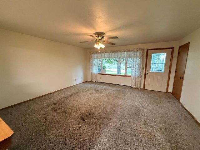 3926 N Harmony Townhall Road, Janesville, WI 53546