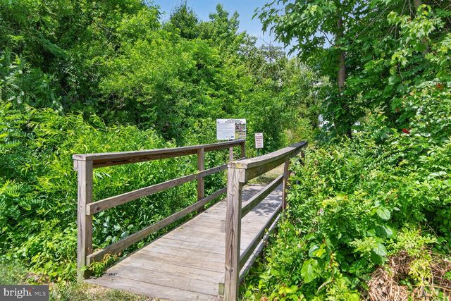 303 HOLLY RD, Edgewater, MD 21037