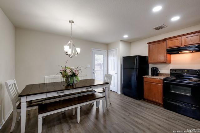 5422 Blossom, San Antonio, TX 78252