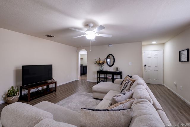 5422 Blossom, San Antonio, TX 78252