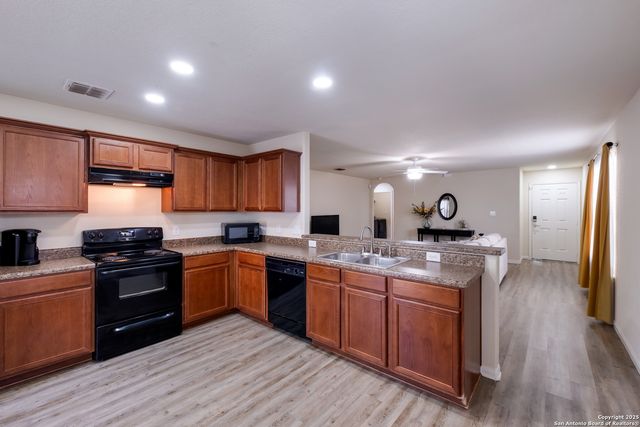 5422 Blossom, San Antonio, TX 78252
