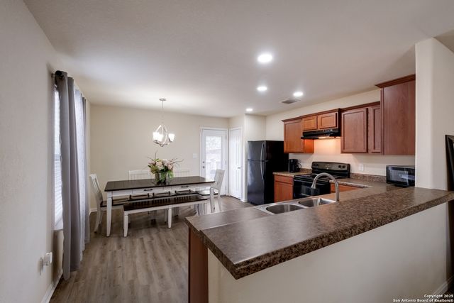 5422 Blossom, San Antonio, TX 78252