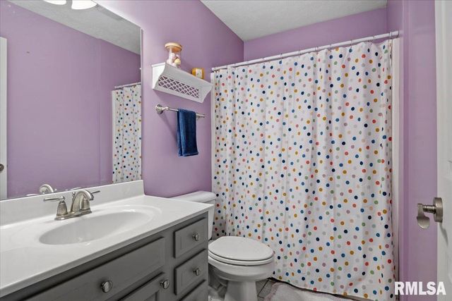 6630 COOLIDGE Drive, Cantrall, IL 62625
