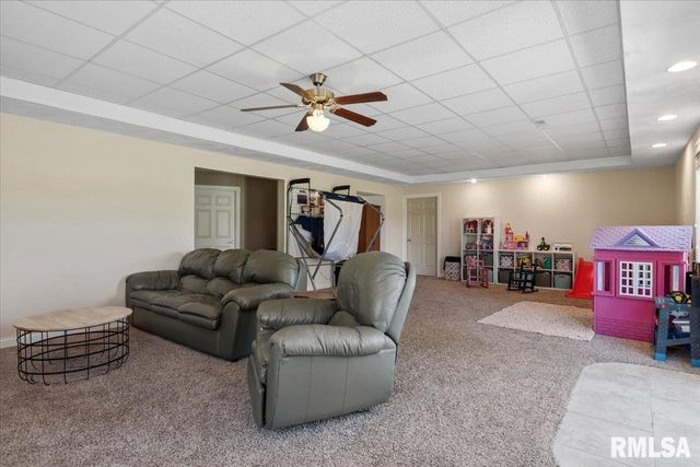 6630 COOLIDGE Drive, Cantrall, IL 62625
