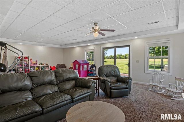 6630 COOLIDGE Drive, Cantrall, IL 62625