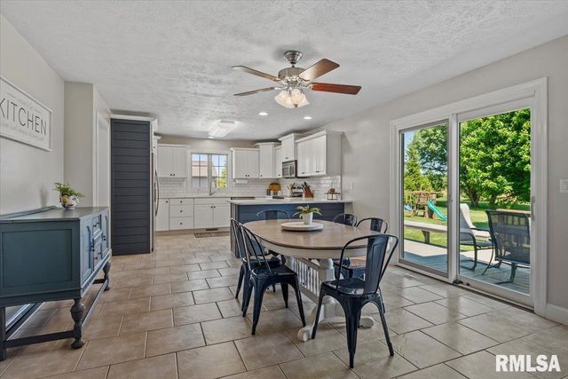 6630 COOLIDGE Drive, Cantrall, IL 62625