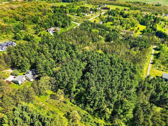Unit 3 Sunset Drive Pines, Verona, WI 53593
