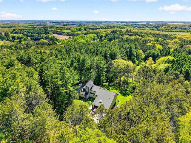 Unit 3 Sunset Drive Pines, Verona, WI 53593