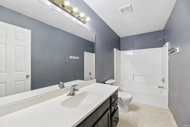 18350 Brussels Drive, South Bend, IN 46637