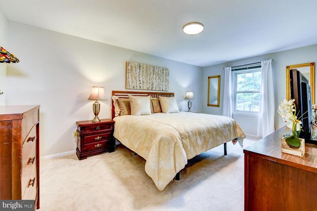 14 FINDLEY LN, Princeton Junction, NJ 08550