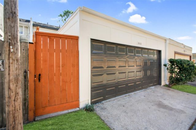 8868 Kempwood Drive, Houston, TX 77080