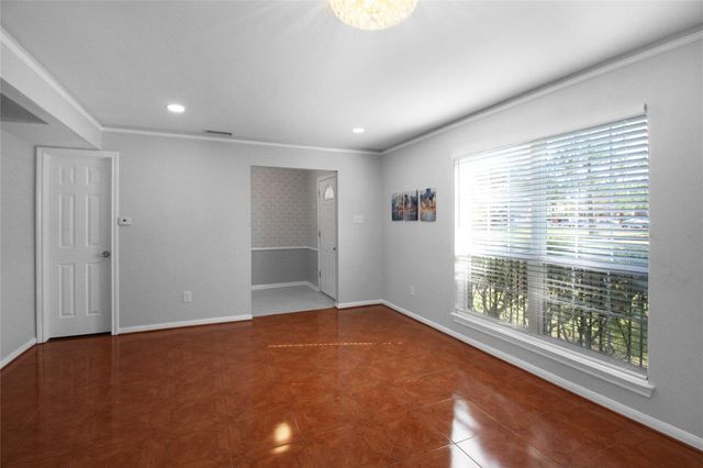 8868 Kempwood Drive, Houston, TX 77080