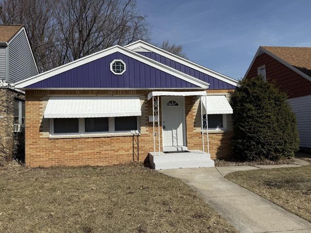 7414 W Congress STREET, Milwaukee, WI 53218