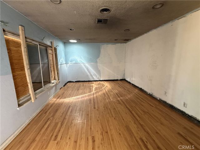 43424 20th Street W, Lancaster, CA 93534