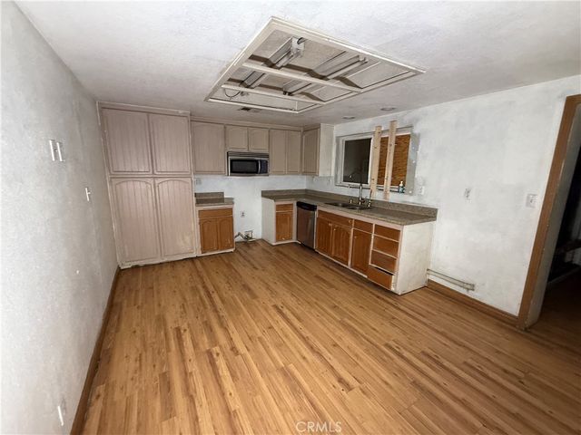 43424 20th Street W, Lancaster, CA 93534