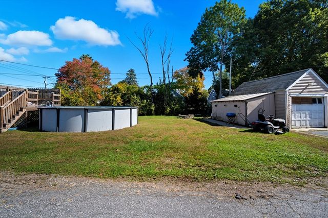 27 Cady St, Ludlow, MA 01056