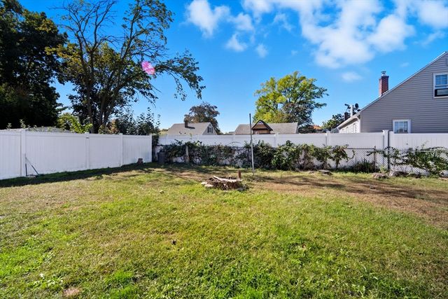 27 Cady St, Ludlow, MA 01056