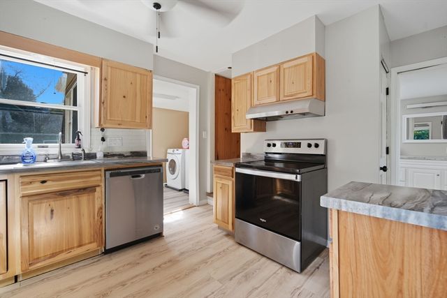 27 Cady St, Ludlow, MA 01056