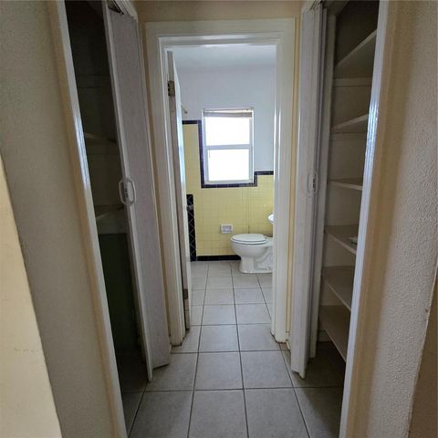 707 NW 24TH AVENUE, Gainesville, FL 32609