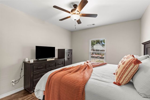 916 W Elm Street, Denison, TX 75020