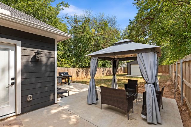 916 W Elm Street, Denison, TX 75020