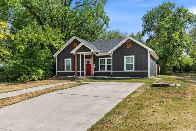 916 W Elm Street, Denison, TX 75020