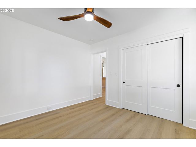17909 OATFIELD Rd, Gladstone, OR 97027