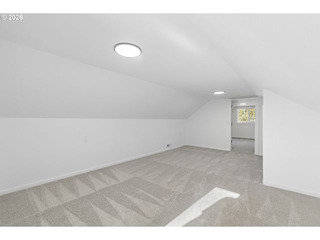 17909 OATFIELD Rd, Gladstone, OR 97027