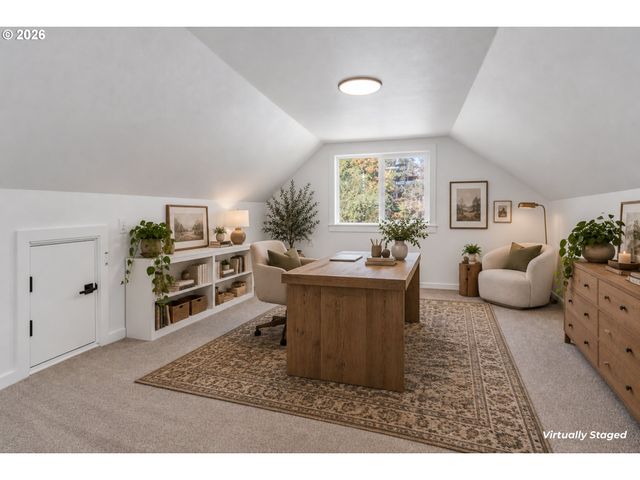 17909 OATFIELD Rd, Gladstone, OR 97027