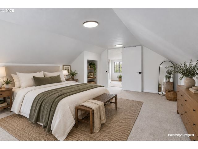 17909 OATFIELD Rd, Gladstone, OR 97027