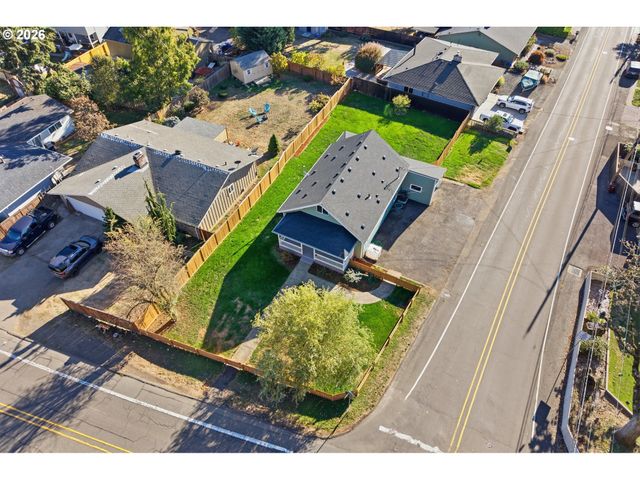 17909 OATFIELD Rd, Gladstone, OR 97027