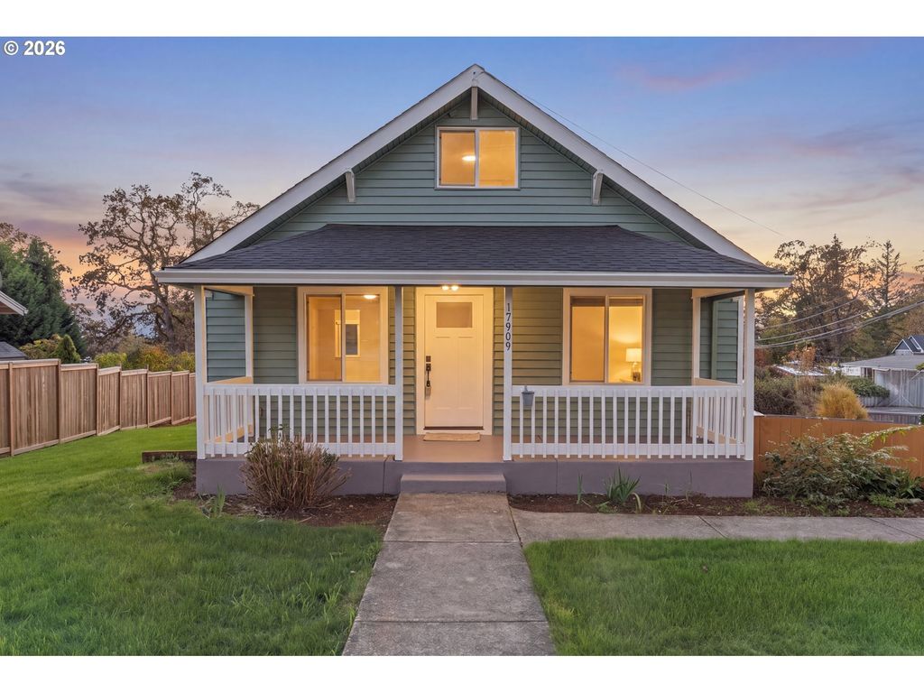 17909 OATFIELD Rd, Gladstone, OR 97027