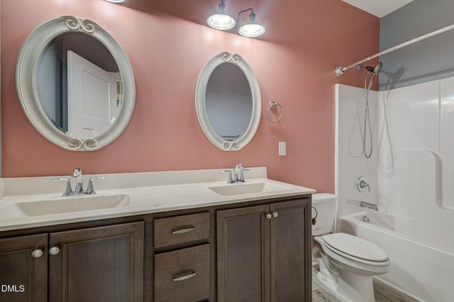 211 W Lewis Street, Four Oaks, NC 27524